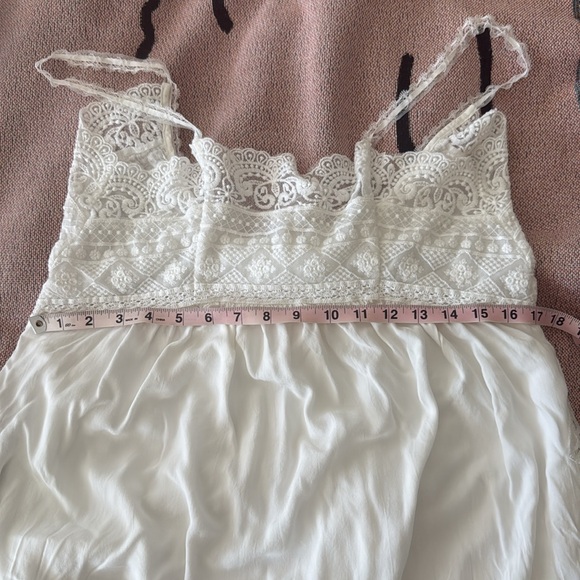 Spell White Lace Peaches Dress - Picture 7 of 8